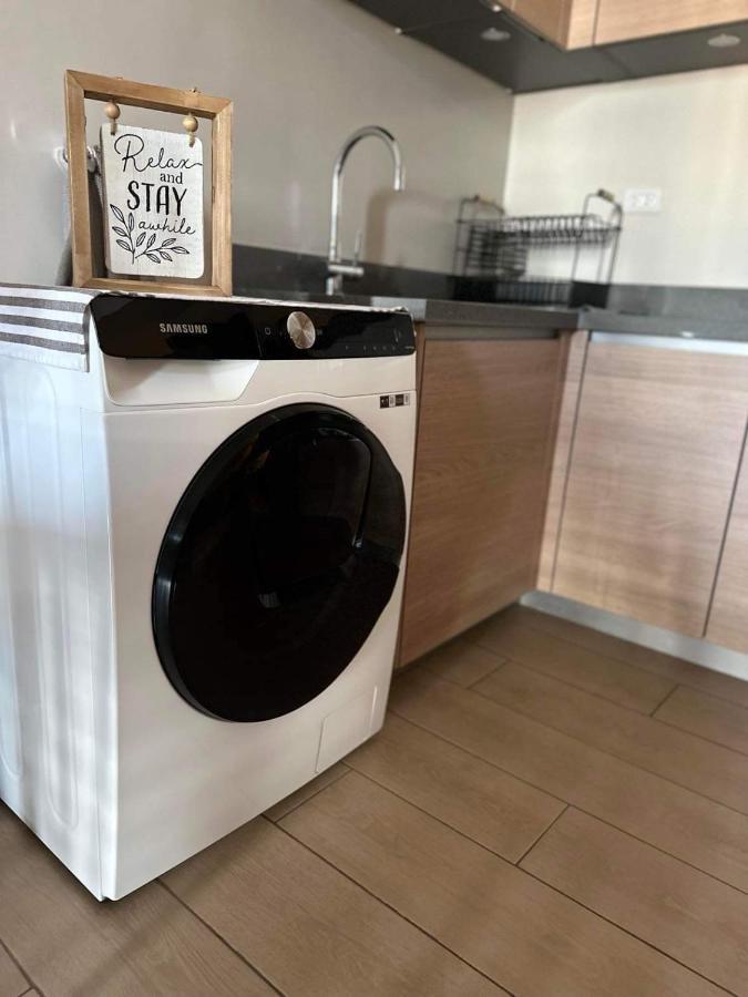 Luxury Bgc Condo In Taguig, Mckinley - Covered Parking And Wifi Free Zewnętrze zdjęcie