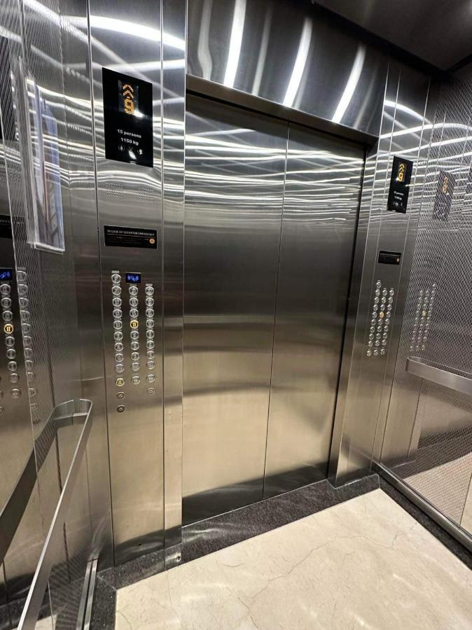 Luxury Bgc Condo In Taguig, Mckinley - Covered Parking And Wifi Free Zewnętrze zdjęcie