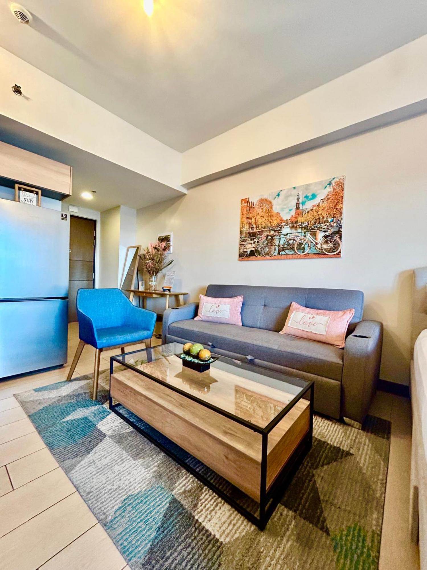 Luxury Bgc Condo In Taguig, Mckinley - Covered Parking And Wifi Free Zewnętrze zdjęcie